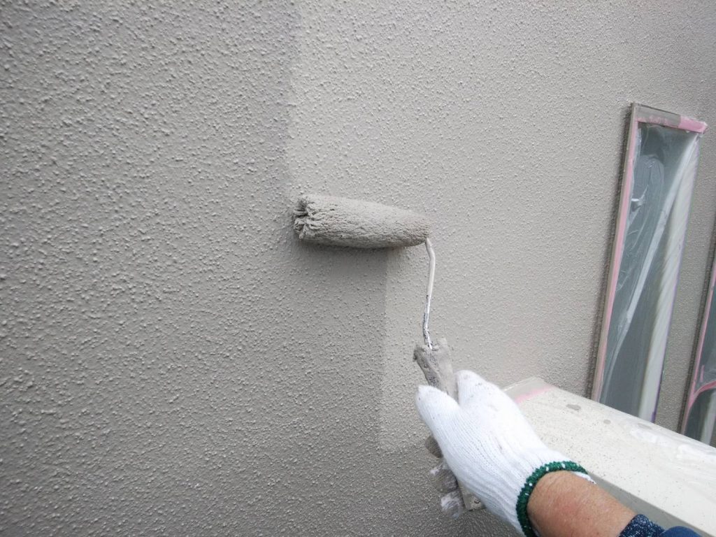 外壁塗装　モルタル　3回塗り　上塗り　アレスダイナミックトップ