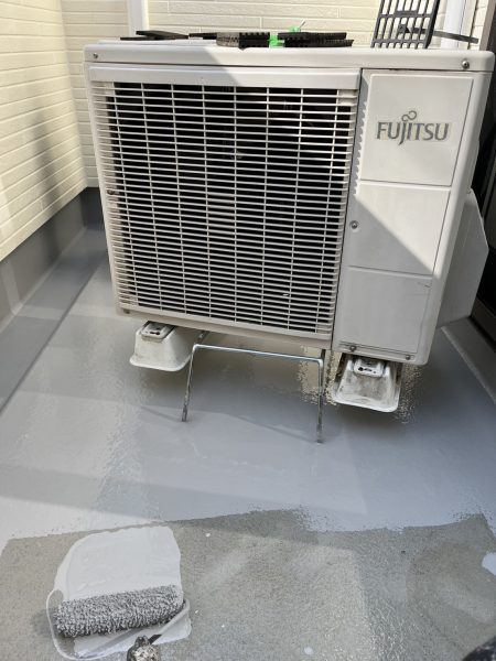 習志野市　バルコニー防水　上塗り　トップコート