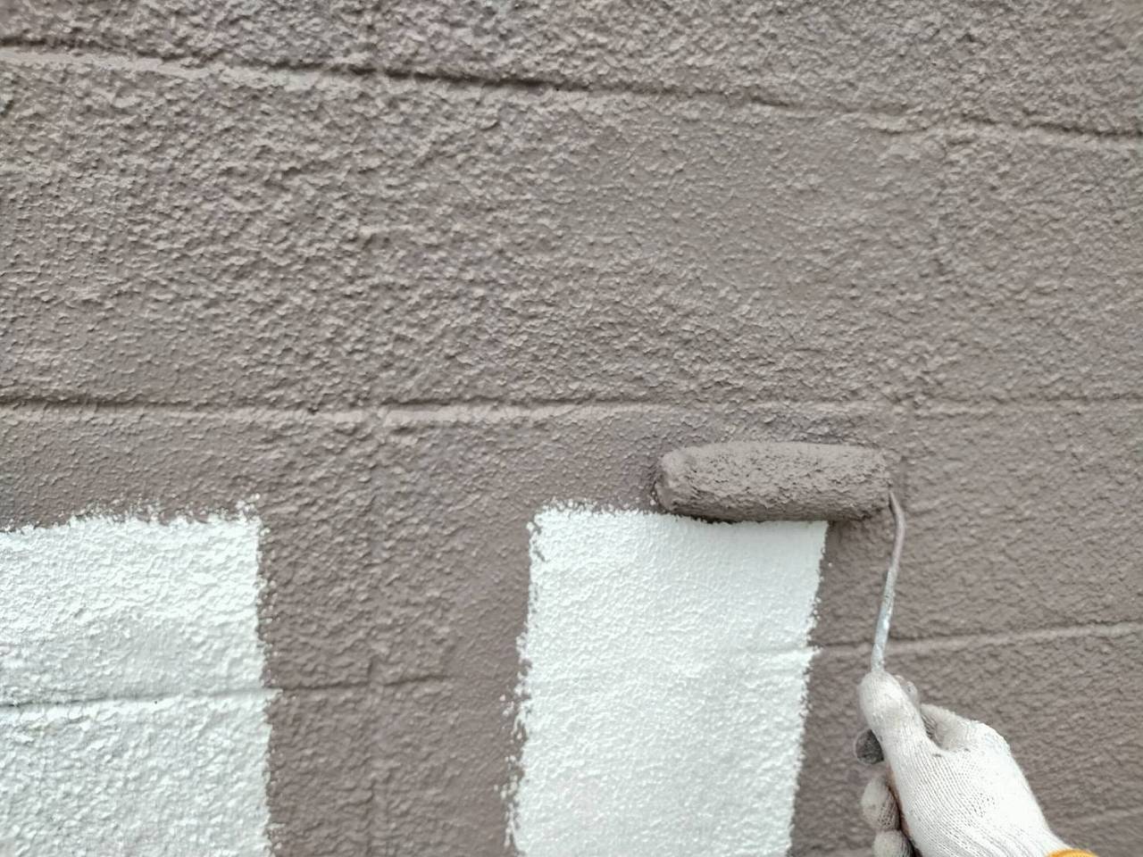 千葉市　塀塗装　中塗り　アレスダイナミックトップ